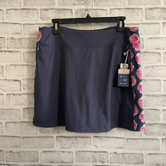 Tommy Bahama Pants - NWT! Women’s Tommy Bahama blue UPF 50 water wicking skort skirt shorts Large